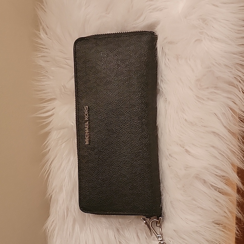 Black wristlet wallet